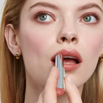 LONI BAUR Lip 02 Ruby Red 2,5 G – Bild 4